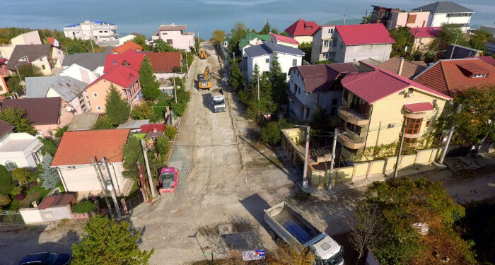 Primăria Ovidiu, obiectiv AMBIȚIOS: Finalizarea asfaltării în cartierele Tineretului și Sat Vacanță până la sfârșitului anului
