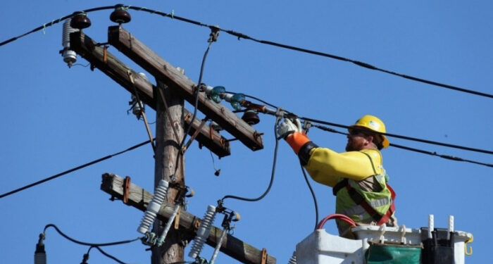 AVARIE: 95 de localități din județele Constanța și Tulcea, fără curent electric, din cauza vântului care suflă cu peste 100 km/h