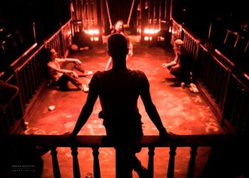 „Jocuri în curtea din spate” și „Meciul de comedie”, la Teatrul de Stat Constanța