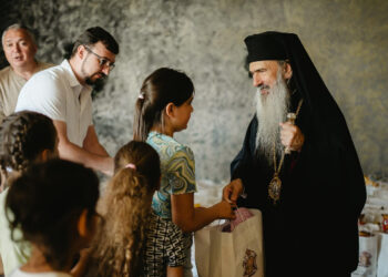 Cum a cheltuit Arhiepiscopia Tomisului peste 1,7 milioane de euro, în acte de caritate