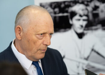 Vasile Dîba, primul campion olimpic de caiac al României, înmormântat, cu onoruri militare, la Jurilovca