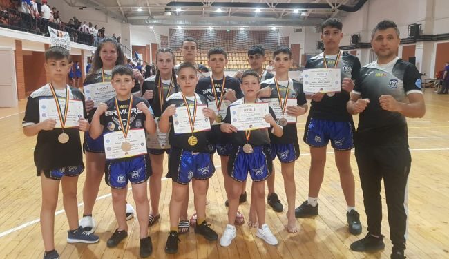 Marius Ionuț Bucur și Andrei Robert Timofte (CS Medgidia), campioni naționali la Kickboxing pe tatami!