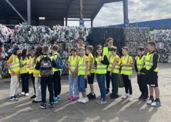 Elevii Școlii Spectrum Constanța au descoperit secretele reciclării, la stația de sortare Polaris