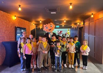 Câștigătorii concursului “10 cu Felicitări” de la Scoala Gimnazială nr. 22 au ajuns la Destiny Park