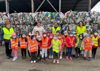 Preșcolarii de la Grădinița nr. 6, în vizită la stația Polaris de sortare și reciclare a deșeurilor