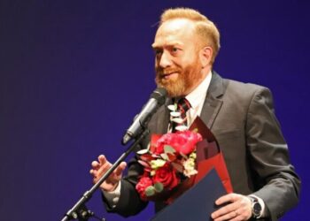 Regizorul ERWIN ȘIMȘENSOHN, Managerul Teatrului de Stat Constanța, a primit PREMIUL PENTRU ARTELE SPECTACOLULUI, la Gala Premiilor Radio România Cultural!