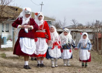 Tradiții românești de Paște: LĂZĂRELUL