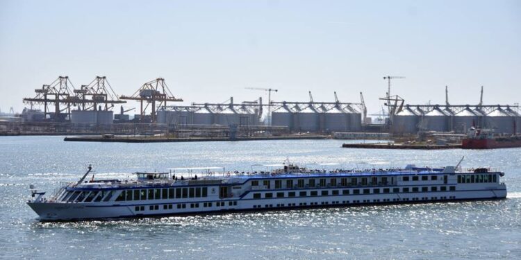 Constanța, vizitată de turiști americani aflați în croazieră pe Dunăre