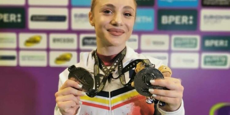 Dublă de argint la Europene, pentru gimnasta Sabrina Maneca Voinea de la CSM Constanța!