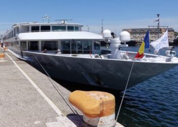 Nava fluvială Vivaldi, escală în portul Constanța