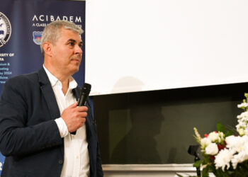 Chirurgi de top din România și Turcia au participat la simpozionul ”Actualități în tratamentul cancerului colorectal” găzduit de Facultatea de Medicină a UOC