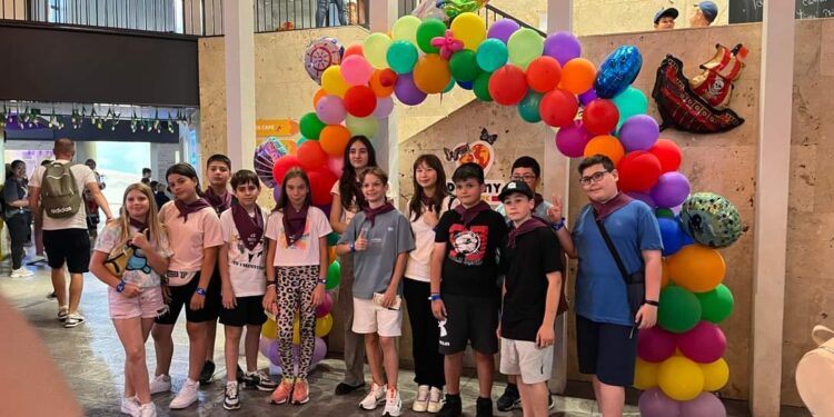 Câștigătorii concursului “10 cu Felicitări pentru colectarea separată” de la Școala Nr.16 Constanța au ajuns la Destiny Park