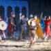 VULTURII CARPAȚILOR susțin o nouă lecție de ISTORIE PE VIU, la poarta Cetății Tropaeum Traiani din Adamclisi