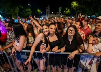 Peste 25.000 turiști români și străini au petrecut la Mamaia, de Rusalii