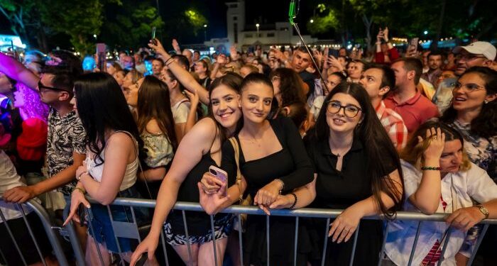 Peste 25.000 turiști români și străini au petrecut la Mamaia, de Rusalii