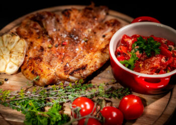 Restaurantul Pui pe Jar deschide a patra locație în Constanța, în piața din Km 4-5