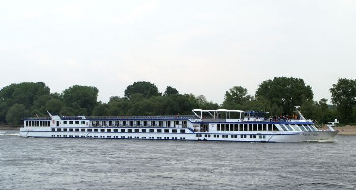 Nava fluvială River Aria a revenit în Portul Constanța