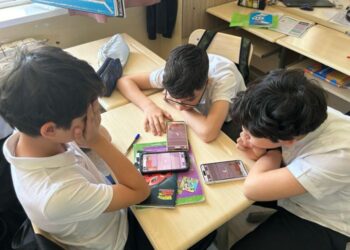 Elevii Școlii „Gheorghe Țițeica” din Constanța descoperă prin joc valorile Uniunii Europene