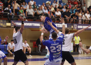 Handbaliștii CSM Constanța au câștigat, clar, duelul cu CSM București