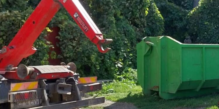 Polaris: Locația din Constanța unde este amplasată bena pentru deșeuri voluminoase, săptămâna aceasta