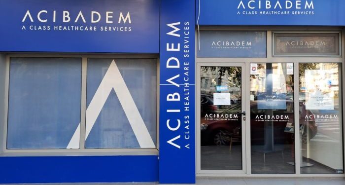 Eveniment exclusivist despre transplantul de păr și intervențiile estetice, organizat de ACIBADEM la Constanța