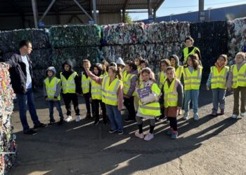 Polaris: Elevii de la Școala 28 din Constanța, în vizită la stația de stația de sortare și reciclare