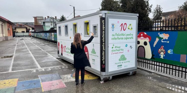 Polaris: Concursul „10 cu Felicitări” a ajuns la o nouă școală din Târgu Jiu