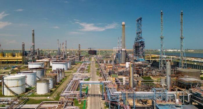 Rompetrol Rafinare, cifră de afaceri brută de 3,57 miliarde de dolari, în primele 9 luni ale anului 2024