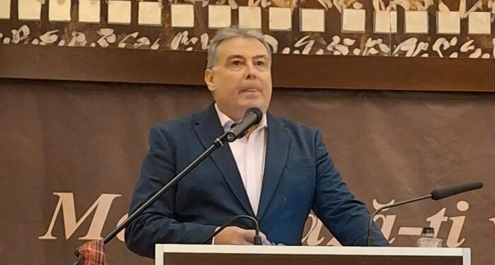 Istoricul Adrian Cioroianu, conferință despre ”Paradoxul generației noastre” la Universitatea Ovidius