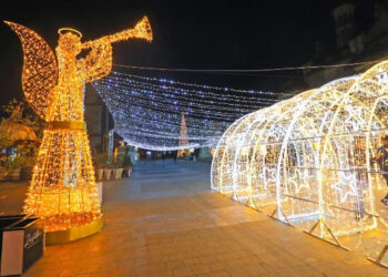 Se deschide Târgul de Crăciun din Piața Ovidiu