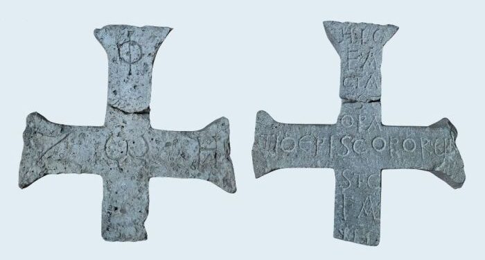 MINAC: Mărturii creștine din Dobrogea antică – Crucea din calcar, descoperită la Callatis