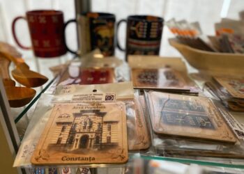 Suveniruri tradiționale, la Muzeul de Artă Populară Constanța