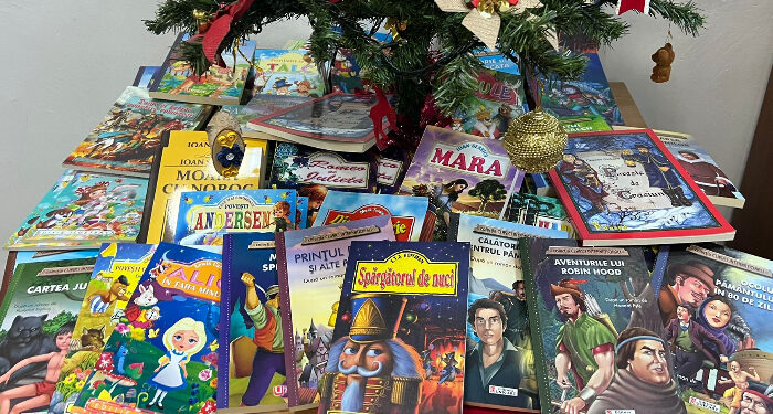 BIBLIOTECA IESE ÎN COMUNITATE, la școala din satul Piatra, comuna Mihail Kogălniceanu