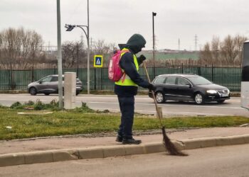 Povestea ghiozdanului Hello Kitty de la Polaris