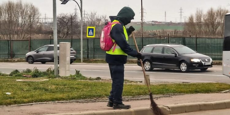 Povestea ghiozdanului Hello Kitty de la Polaris