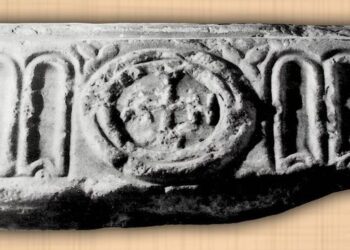 MINAC: Mărturii creștine din Dobrogea antică – Capitel de marmură cu monograma Episcopului Ioan