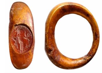 MINAC: Inel de aur gravat cu imaginea Fortunei, descoperit recent în necropola Tomisului