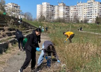 POLARIS: Studenții dau exemplu: schimbarea începe cu noi!
