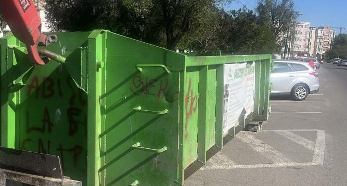 Polaris: Săptămâna aceasta, constănțenii au la dispoziție două containere pentru deșeuri voluminoase