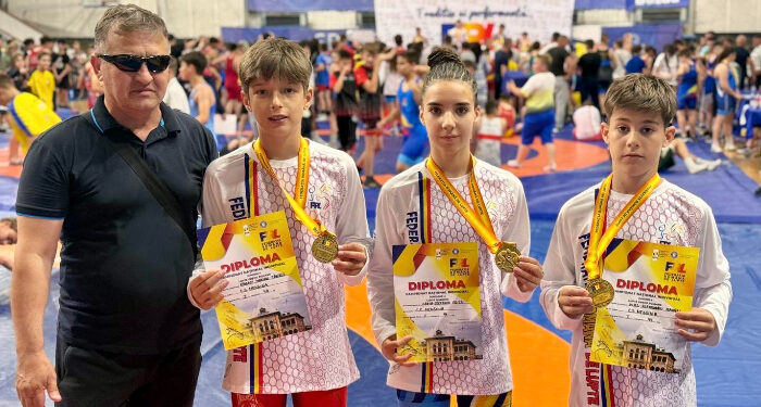 Luptătorii juniori CS Medgidia se întorc cu trei titluri de campion național de la Buzău