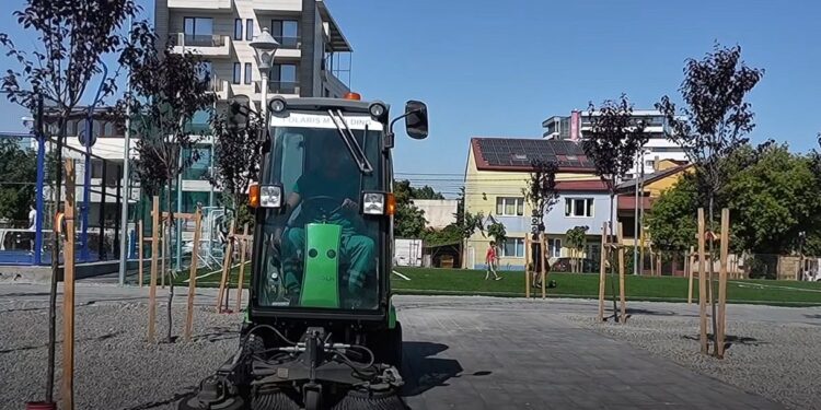 Polaris – Acțiune de voluntariat în Parcul Elevilor din Constanța