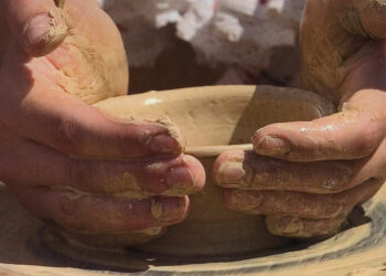 ȘCOALA DE VARĂ – ATELIERE DE OLĂRIT, la Muzeul de Artă Populară Constanța
