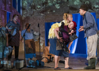 SEAS 2025: REGINA NOPȚII – Teatrul Dramatic ”Fani Tardini” din Galați, la Grădina Tomis