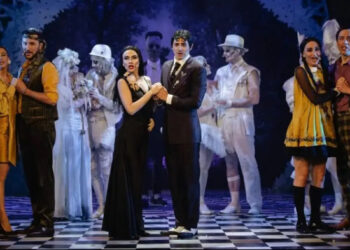 SEAS 2025: Comedia excentrică FAMILIA ADDAMS, cu Teatrul Excelsior din București, marți, 26 august, la Teatrul de vară Soveja