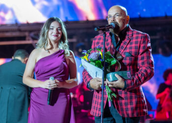 TROFEUL MAMAIA 2025: Adrian Daminescu și ,,Prima mea iubire ești tu”, interpretată de Cristina Sofia Damian