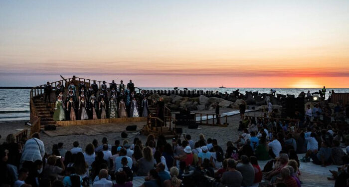 CONCERTE și SPECTACOLE, în Mamaia și Constanța, în Minivacanța de Sfânta Maria, 15 – 17 august