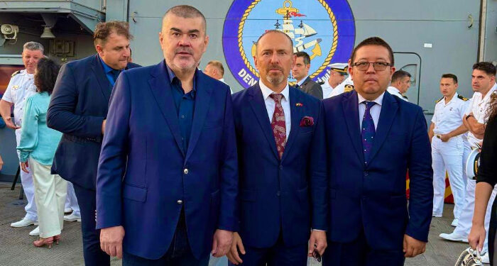 Președintele UDTTMR, Gelil Eserghep, la recepția de Ziua Marinei, de la bordul fregatei Oruçreis