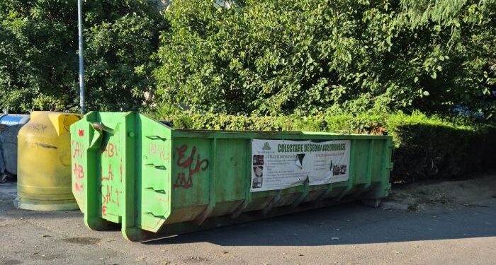 Polaris: Constănțenii au la dispoziție două containere pentru deșeuri voluminoase, săptămâna aceasta