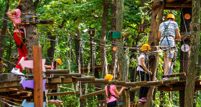 100 de copii din medii vulnerabile merg în tabără la Jupiter și Neptun cu sprijinul ANAT și al Organizației Umanitare CONCORDIA