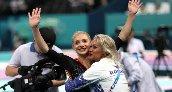 Sabrina Voinea de la CSM Constanța,  la Cupa Mondială de la Paris, 13 – 14 septembrie